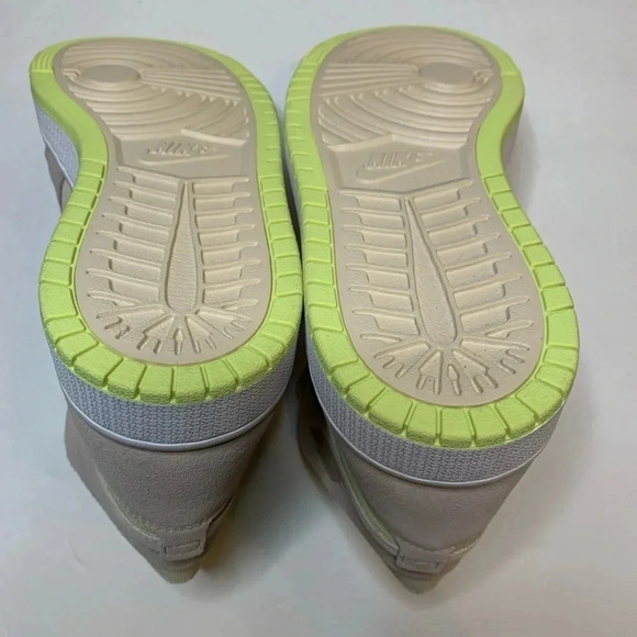 Women's Nike Jordan 1 Zoom Lemon Twist CT0979 200 Pearl White Fossil New - Picture 8 of 9